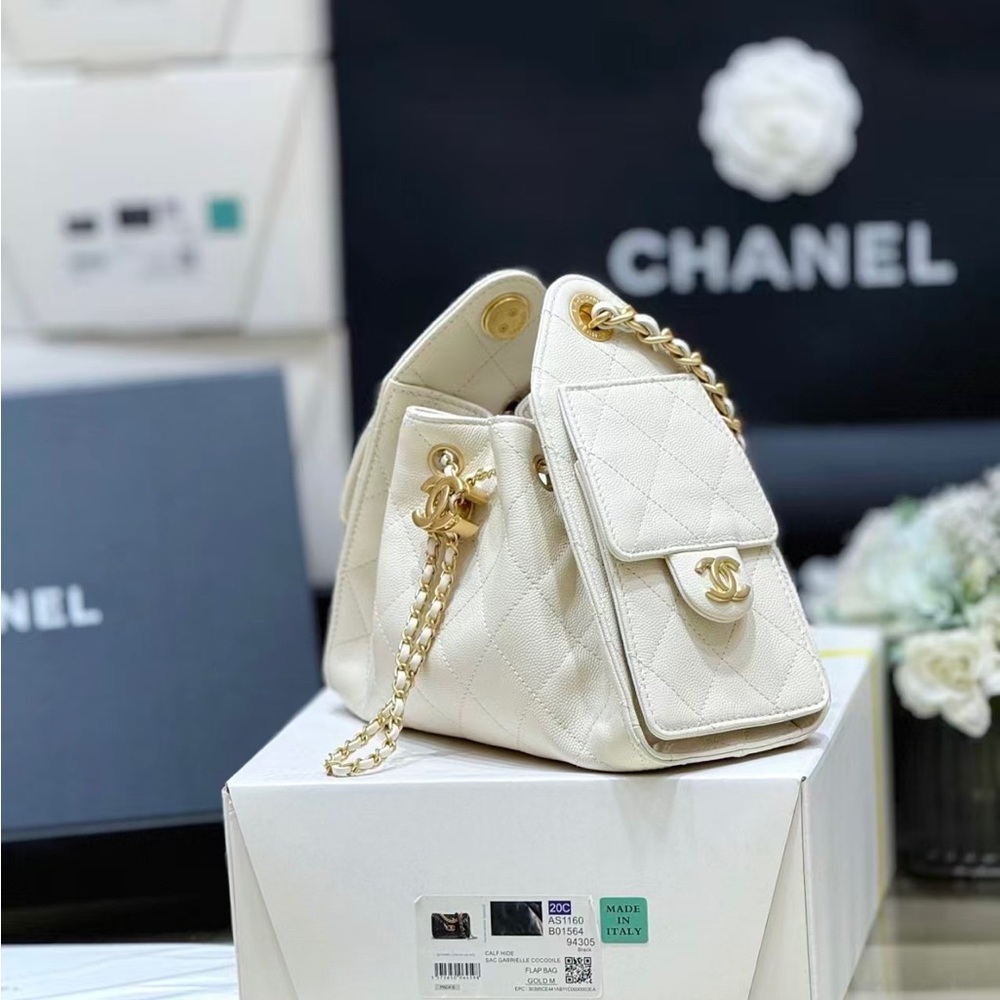 Chanel 2026 New Genuine Leather Women's Bag: Stylish and Versatile Crossbody Bag - Picture 3 of 10